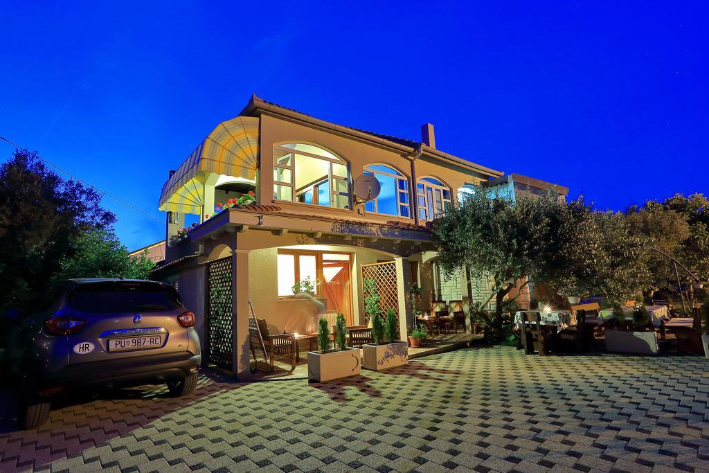 Apartments Melita Bibinje Exterior foto