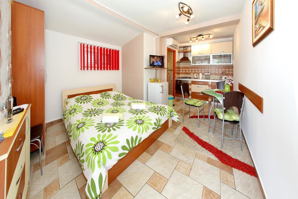 Apartments Melita Bibinje Exterior foto